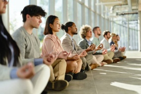 How Meditation Helps Alleviate Chronic Stress and Anxiety