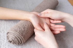 The Role of Hand Massage in Alleviating Symptoms of Arthritis